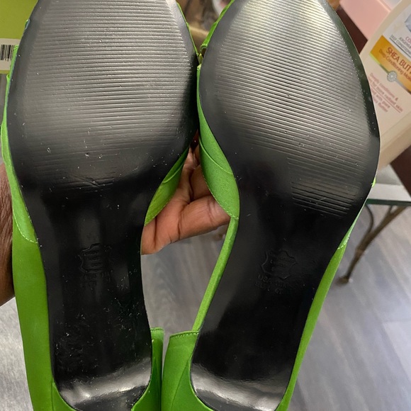 Shoes - Picture 5 of 5